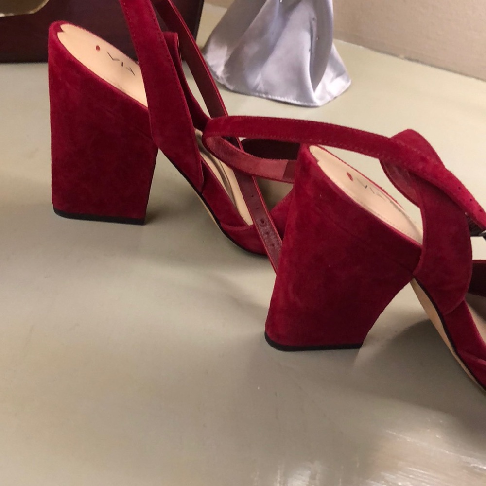 Shoes - Picture 4 of 4